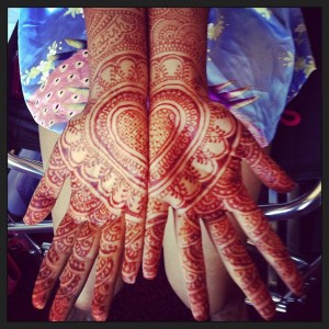 My stunning brides henna hands today #indianweddings #weddings #stunning #beautiful